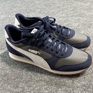 Puma Men’s SR Siege Size 10.5 Navy and White Sneakers New without Box